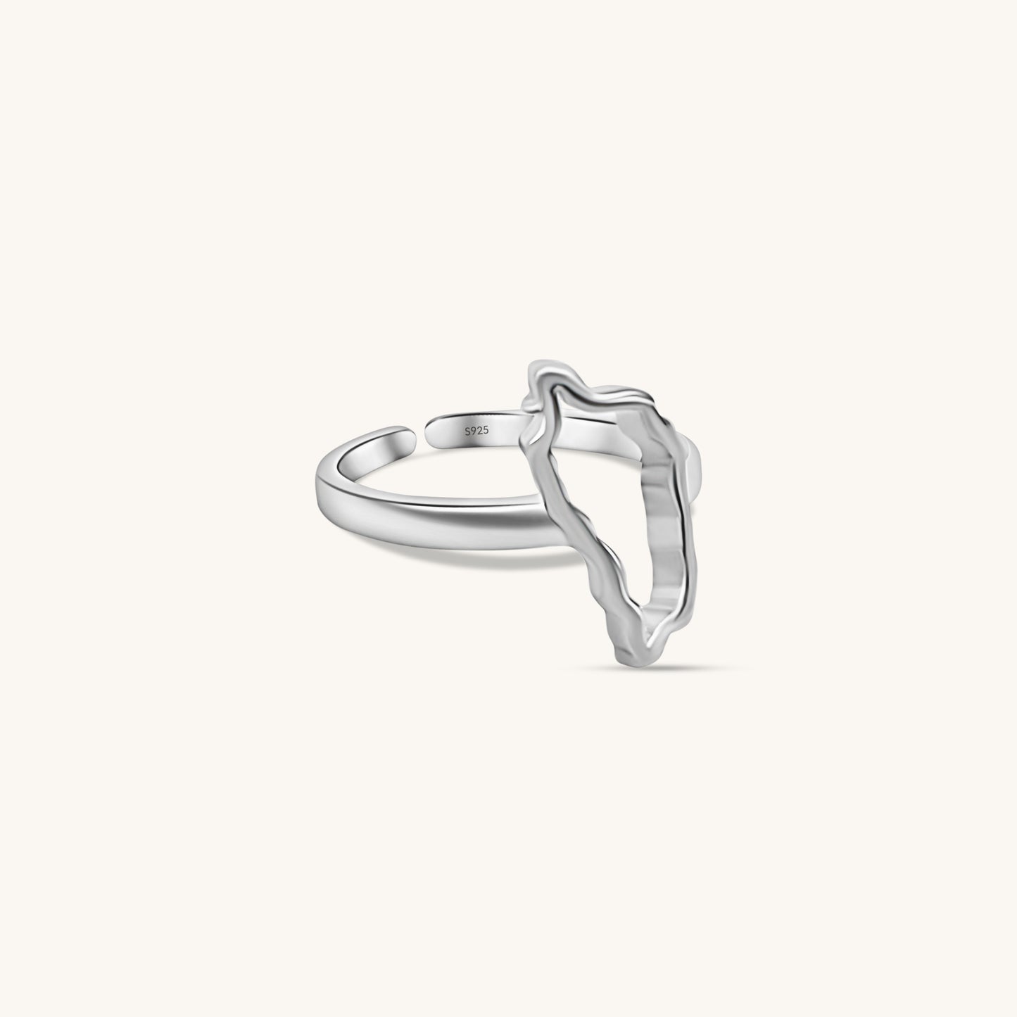 Dominica Silhouette Ring
